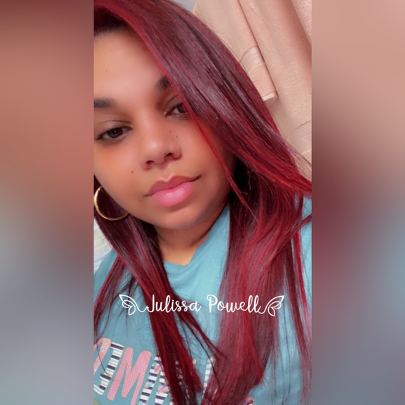 Meet your Posher, Julissa - Picture 6 of 7